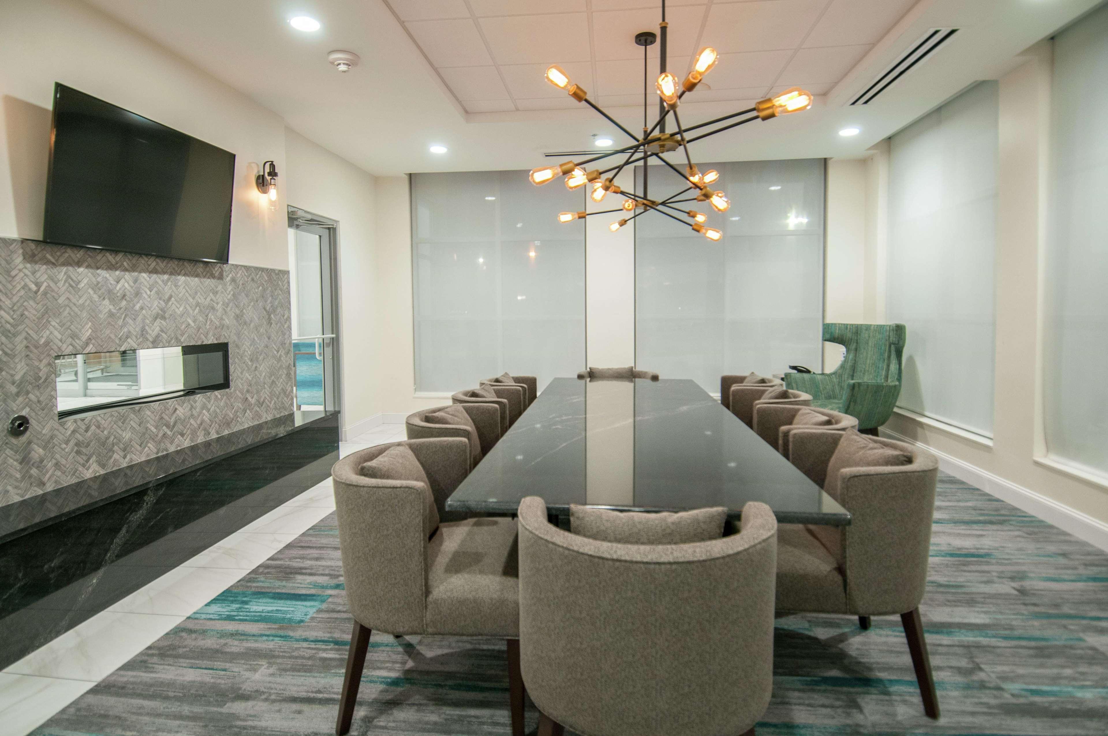 Hilton Garden Inn Jackson/Clinton Dış mekan fotoğraf