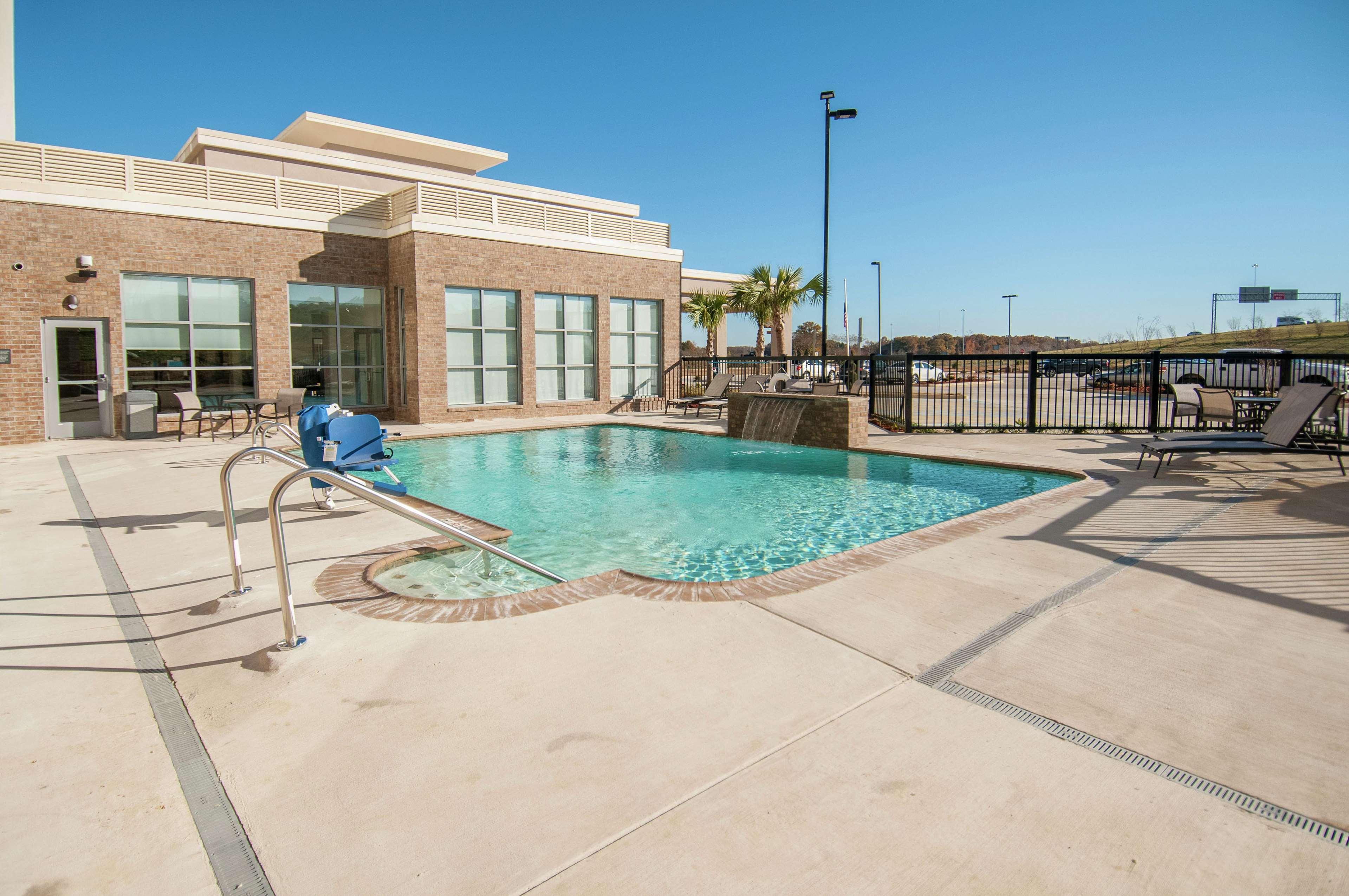 Hilton Garden Inn Jackson/Clinton Dış mekan fotoğraf